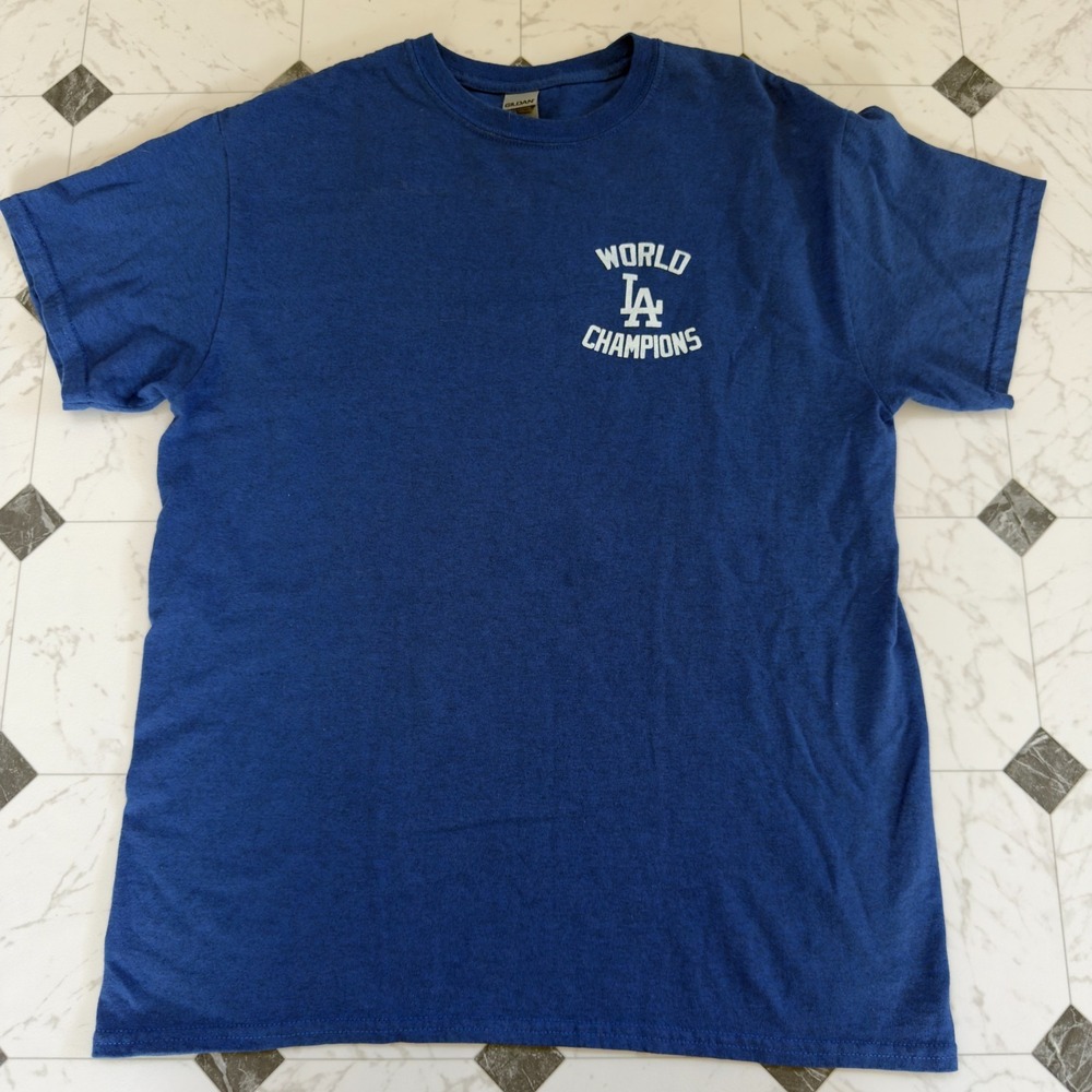 LA Dodgers World Champions All Years Graphic T-Shirt Men's Medium Blue Gildan‎